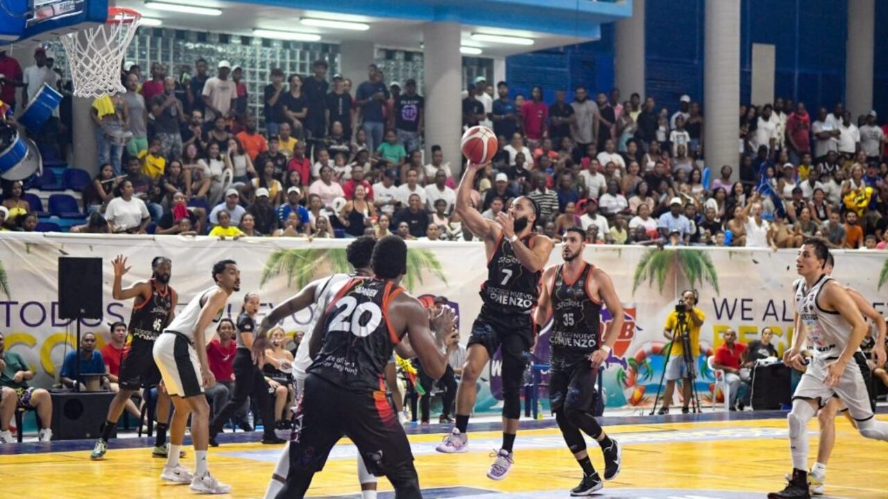 Con un marcador de 82 a 54, Caribbean el equipo de la isla logró hacerse con el segundo juego de la serie.