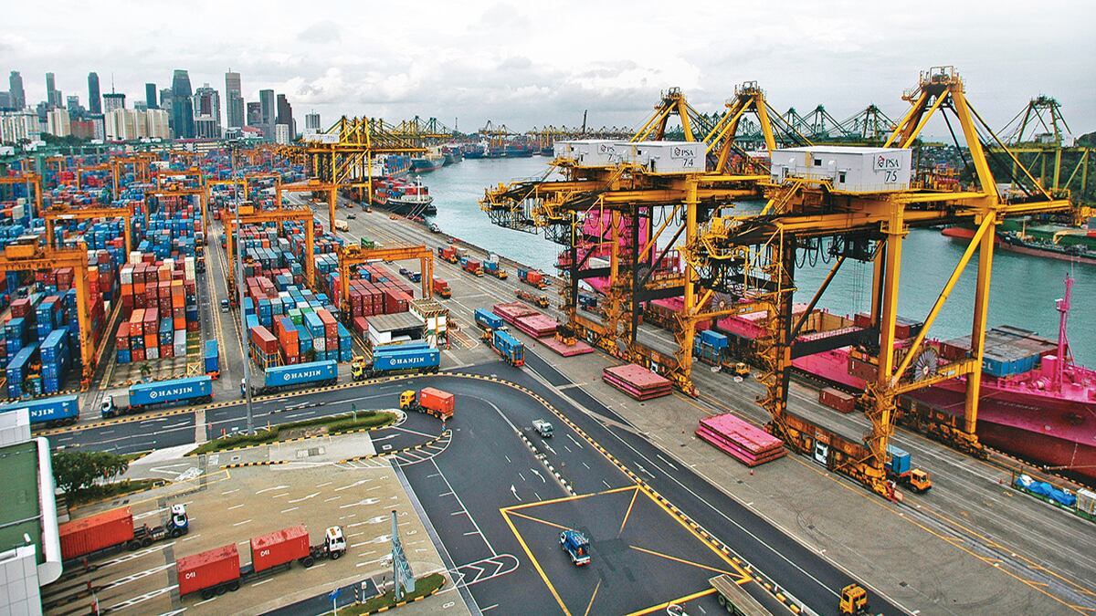 En los últimos 38 años, el turismo, las exportaciones y el transporte aéreo se han disparado. También ha disminuido la inflación, el precio del dólar y el número de homicidios.