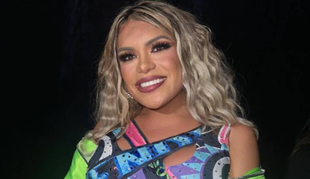 La mexicana tocó el tema de Nataly Umaña y Alejandro Estrada.