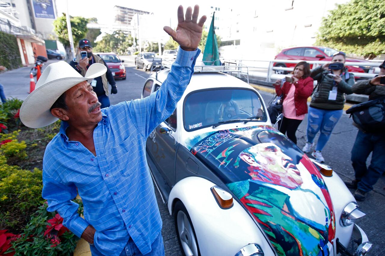 Mexicanos despiden a Vicente Fernández