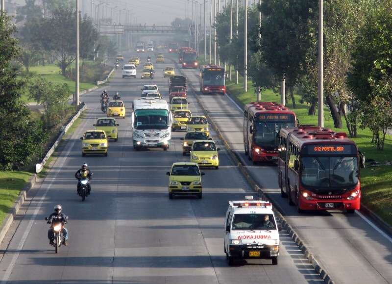 Las estaciones con mayor demanda para el día sin carro generalmente son la Calle 100, Virrey, Calle 80 y Jiménez.