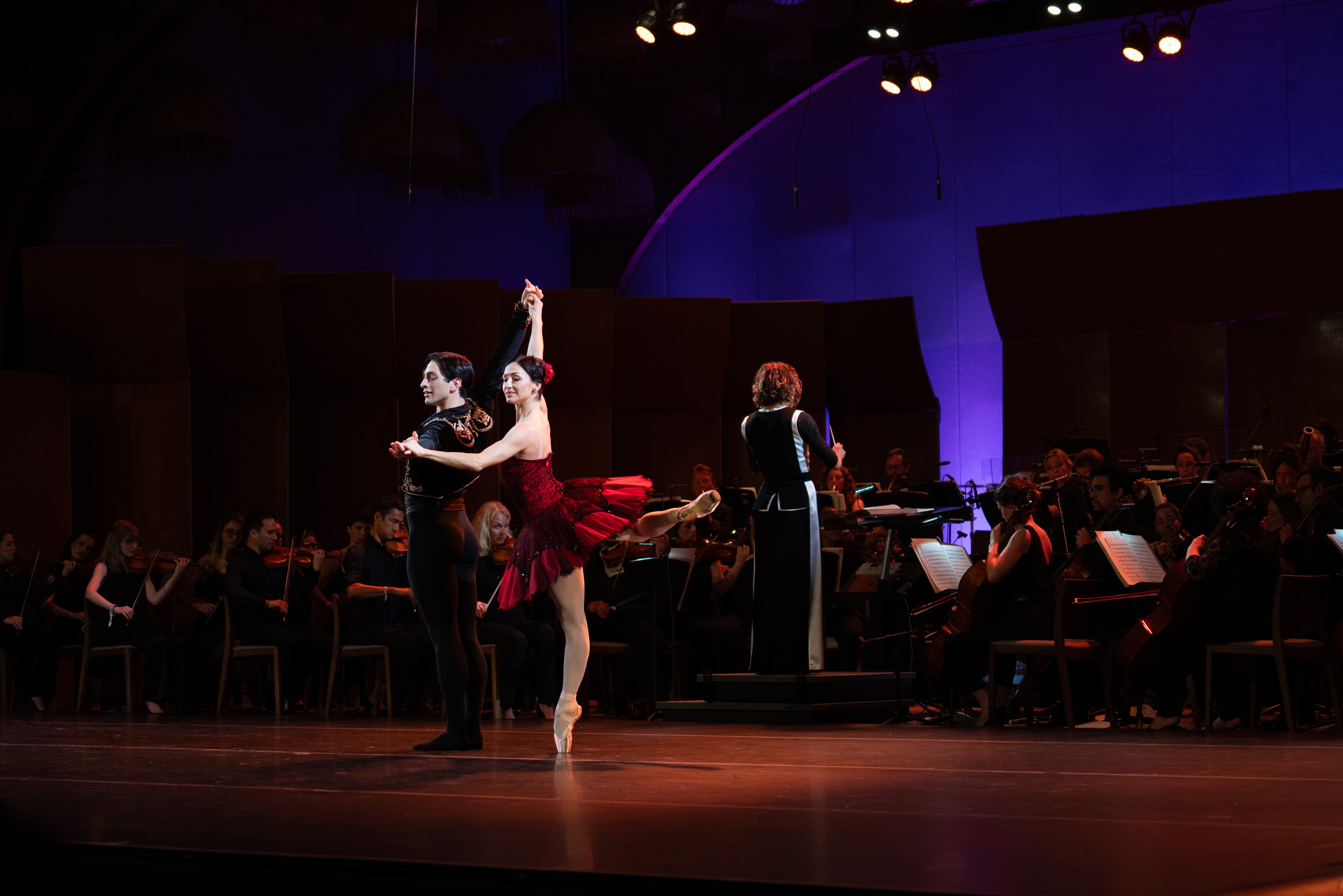 Otra coreografía imposible de Petipa interpretaron los virtuosos Anna Tsygankova y Giorgi Potkhishvili, en el Acto III de 'Don Quijote' de Ludwig Minkus. Dejaron al público boquiabierto.