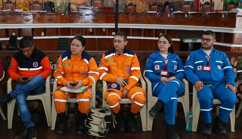En Villamaría empezó la evacuación preventiva de familias de la zona de influencia del volcán