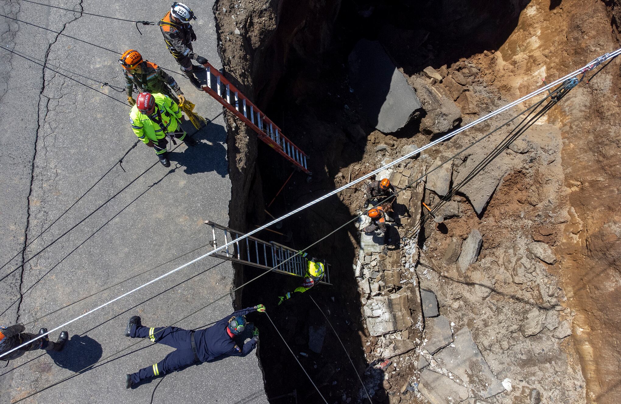 En imágenes : calle en Villa Nueva Guatemala se hundió el sábado 24 de septiembre
