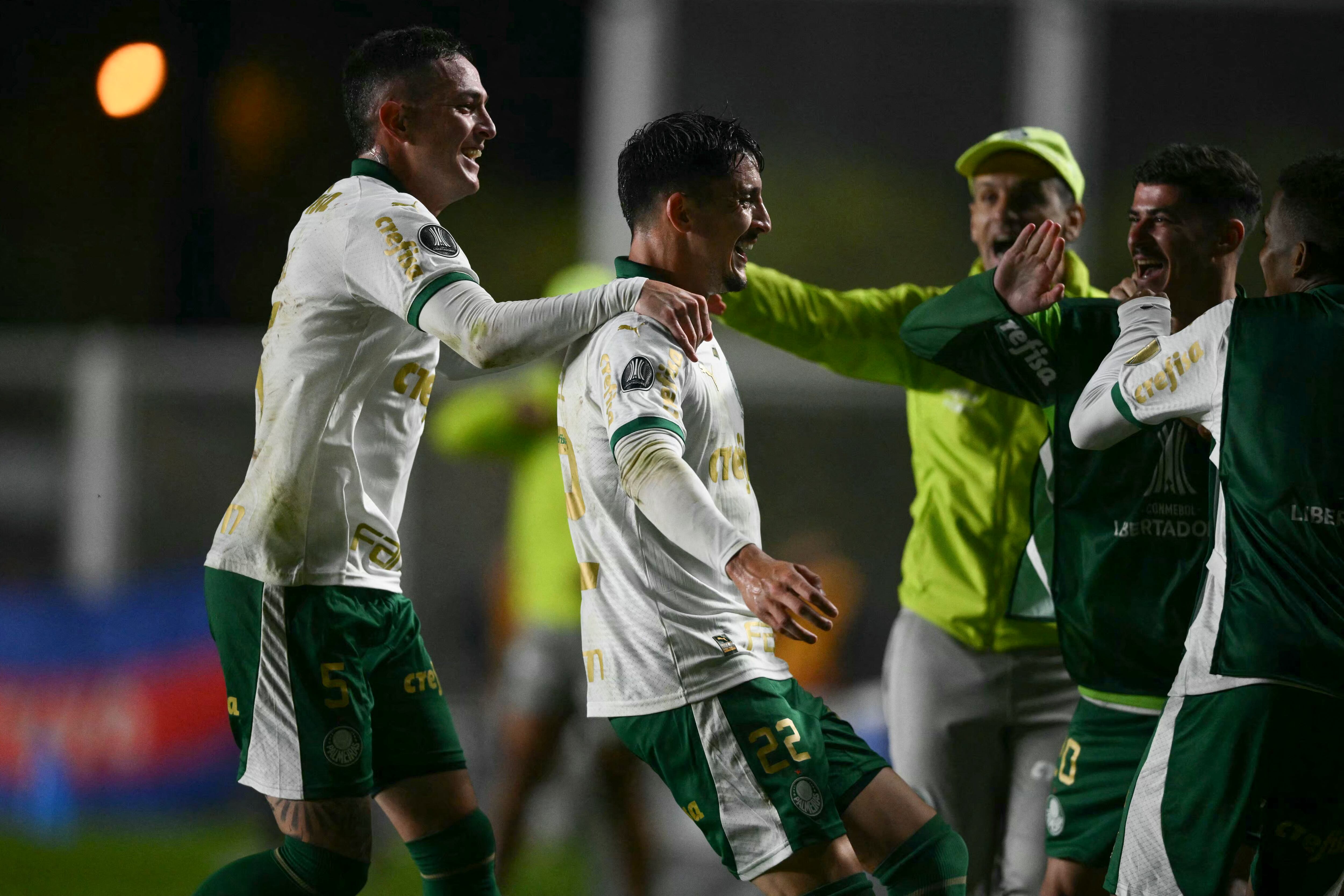 El San Lorenzo argentino y el brasileño Palmeiras empataron 1-1 (parcial 1-0) en un muy buen partido correspondiente a la primera fecha del Grupo F de la Copa Libertadores 2024