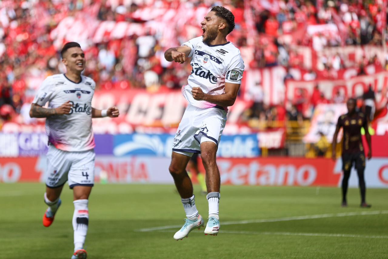 Fortaleza venció 1 - 0 al América en Techo.