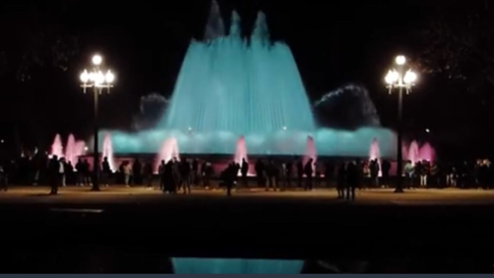 La Fuente Mágica en Barcelona, un espectáculo de agua y luces imperdible