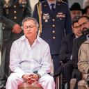 El presidente de Colombia, Gustavo Petro, durante el desfile militar del 20 de julio, en Bogotá (Foto de Diego Cuevas/Getty Images)