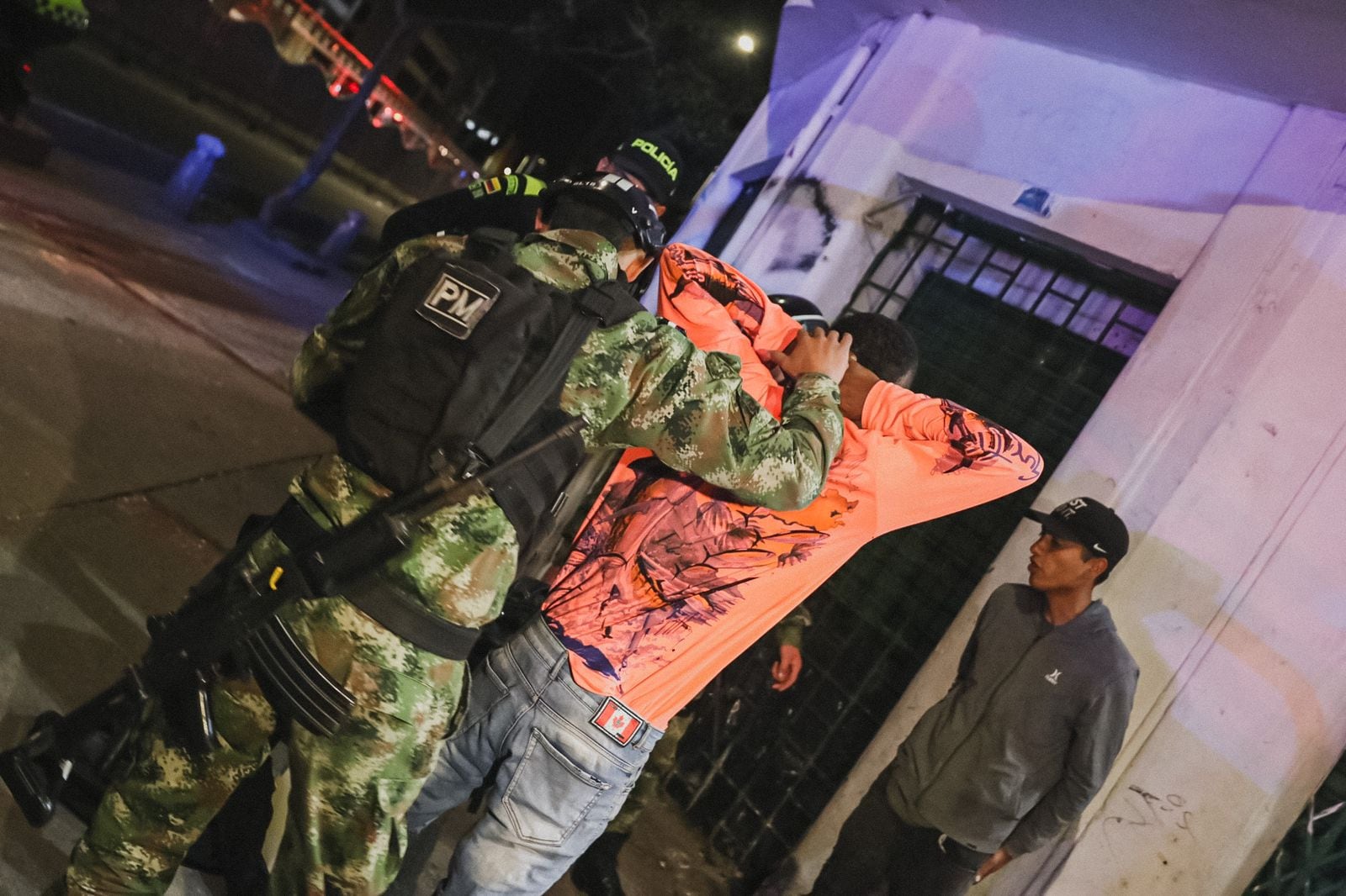 Las autoridades de la capital sellaron diferentes locales comerciales durante los operativos en la localidad de Santa Fe