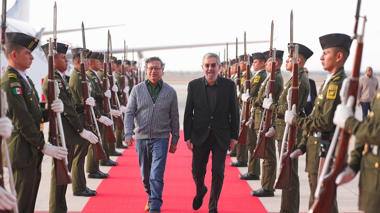 Llegada del presidente de Colombia, Gustavo Petro a México.
