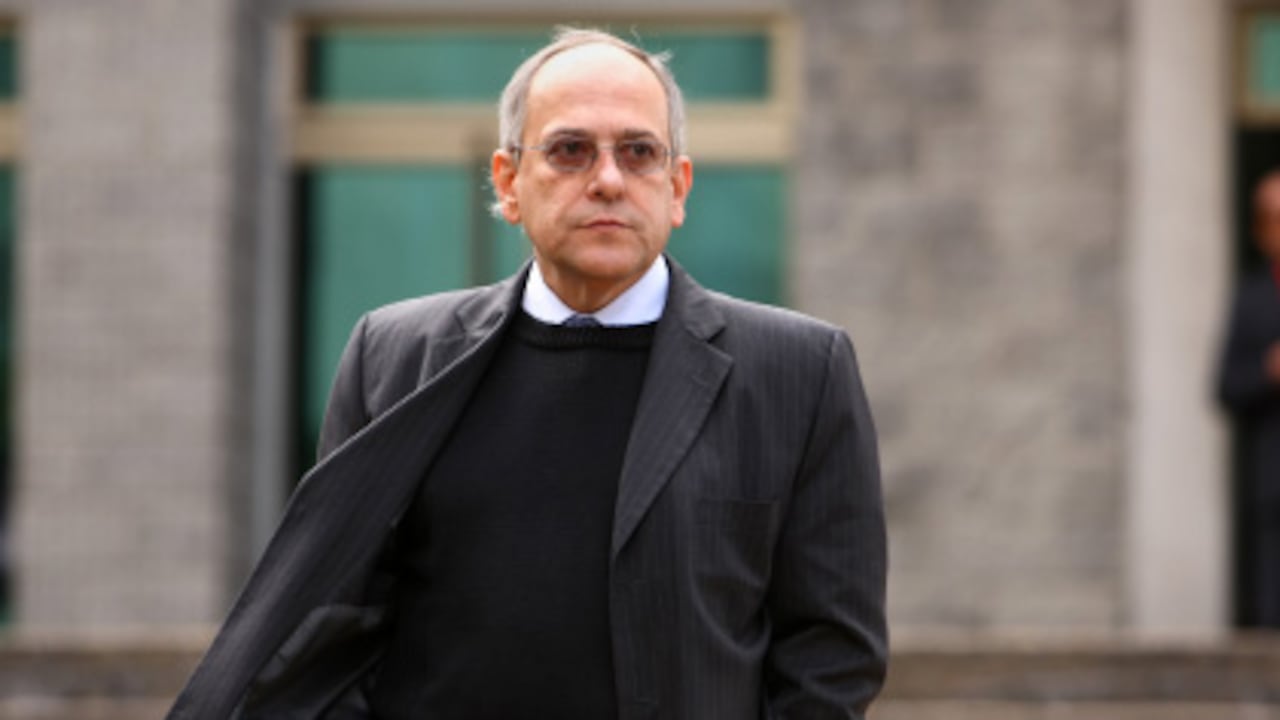 En su columna, José Obdulio Gaviria recrea una conversación que nunca existió entre el comisionado de paz, Sergio Jaramillo, y el negociador de las Farc, Mauricio Jaramillo, el Médico.