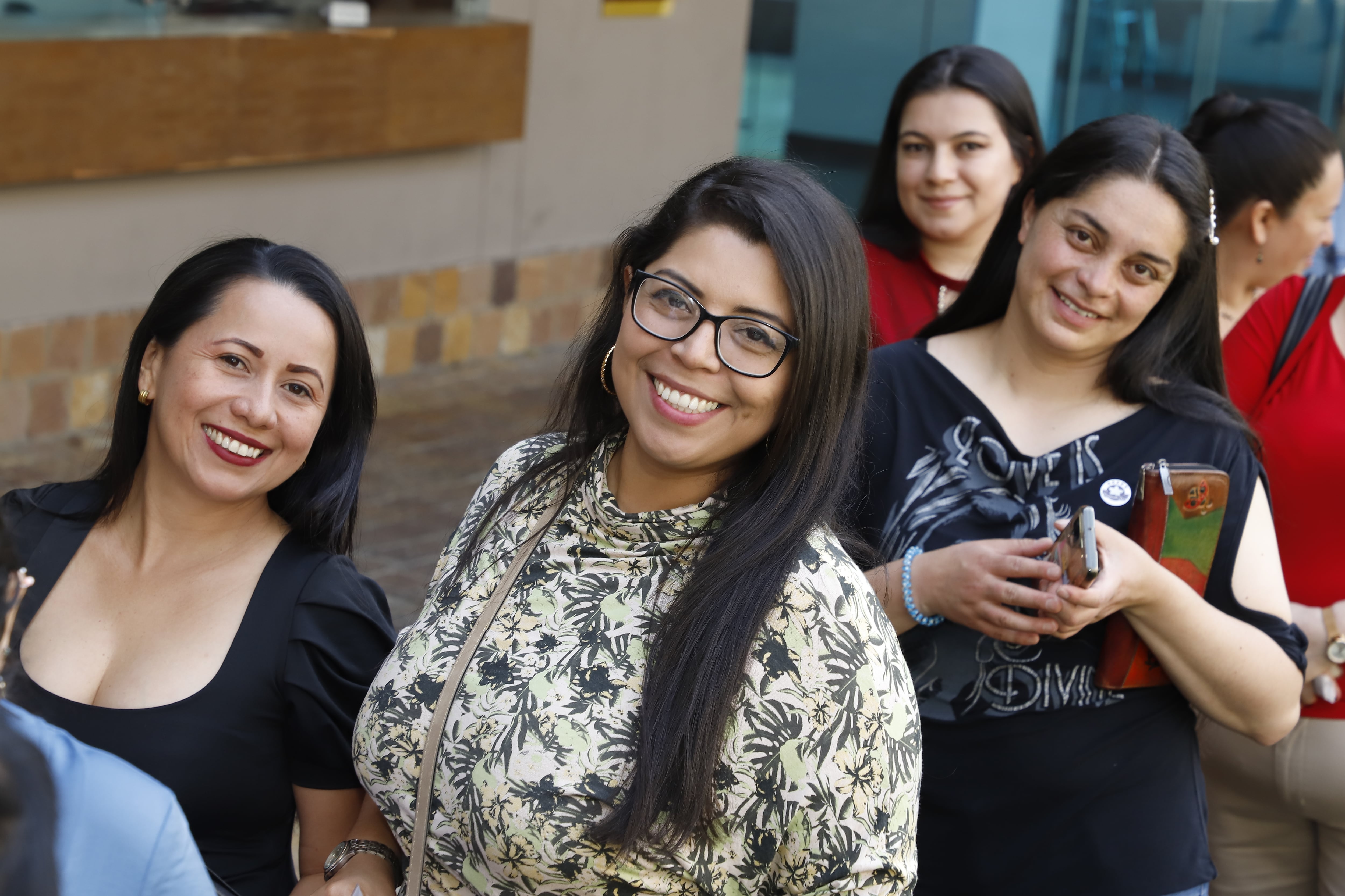 Seis de cada 10 Novaempresarios son mujeres y el 16 por ciento de los representantes de venta por catálogo son hombres.