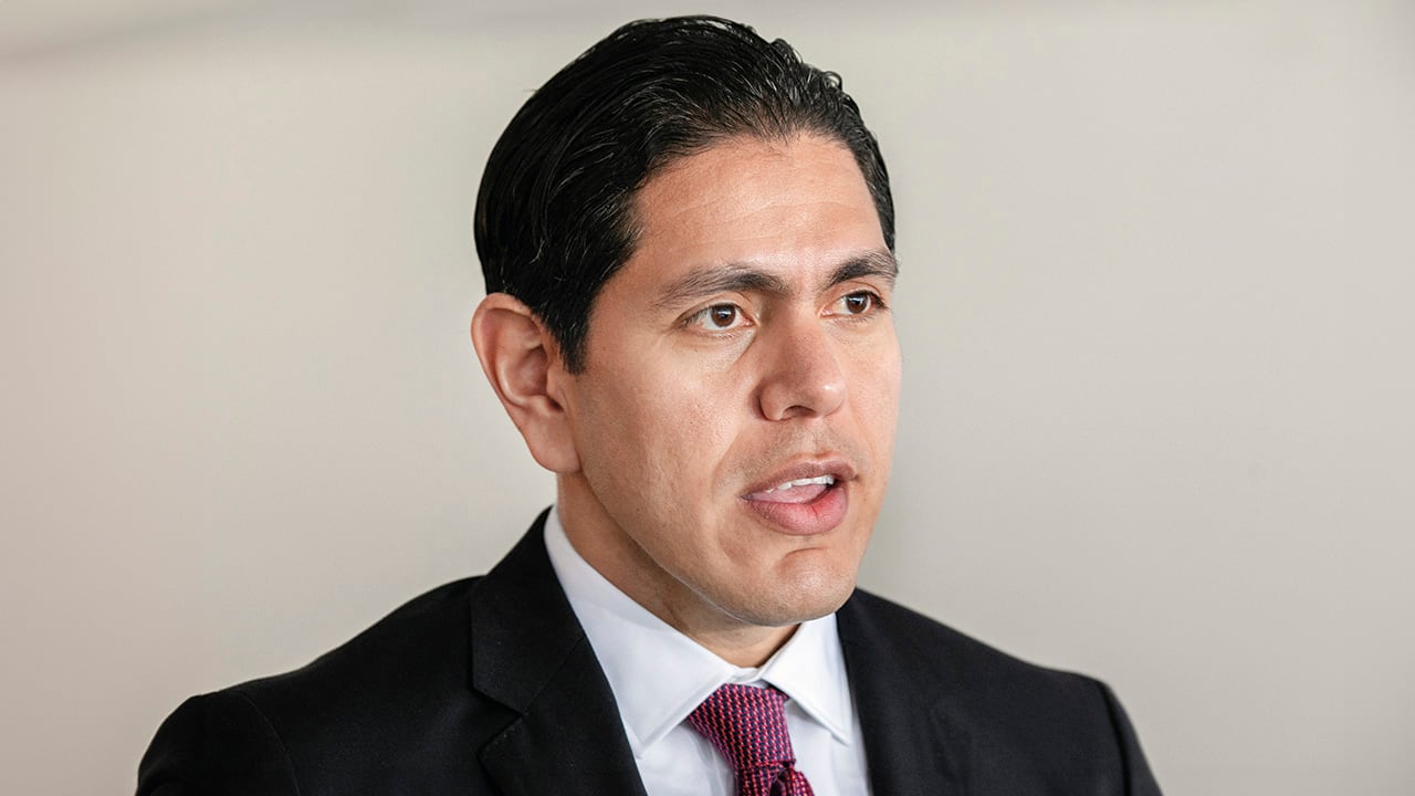 Lester Toledo. Político y activista