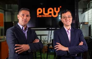 Mauricio Prias, CEO de Play Móvil, e Iván Montenegro, Country manager de Suma Móvil Colombia.