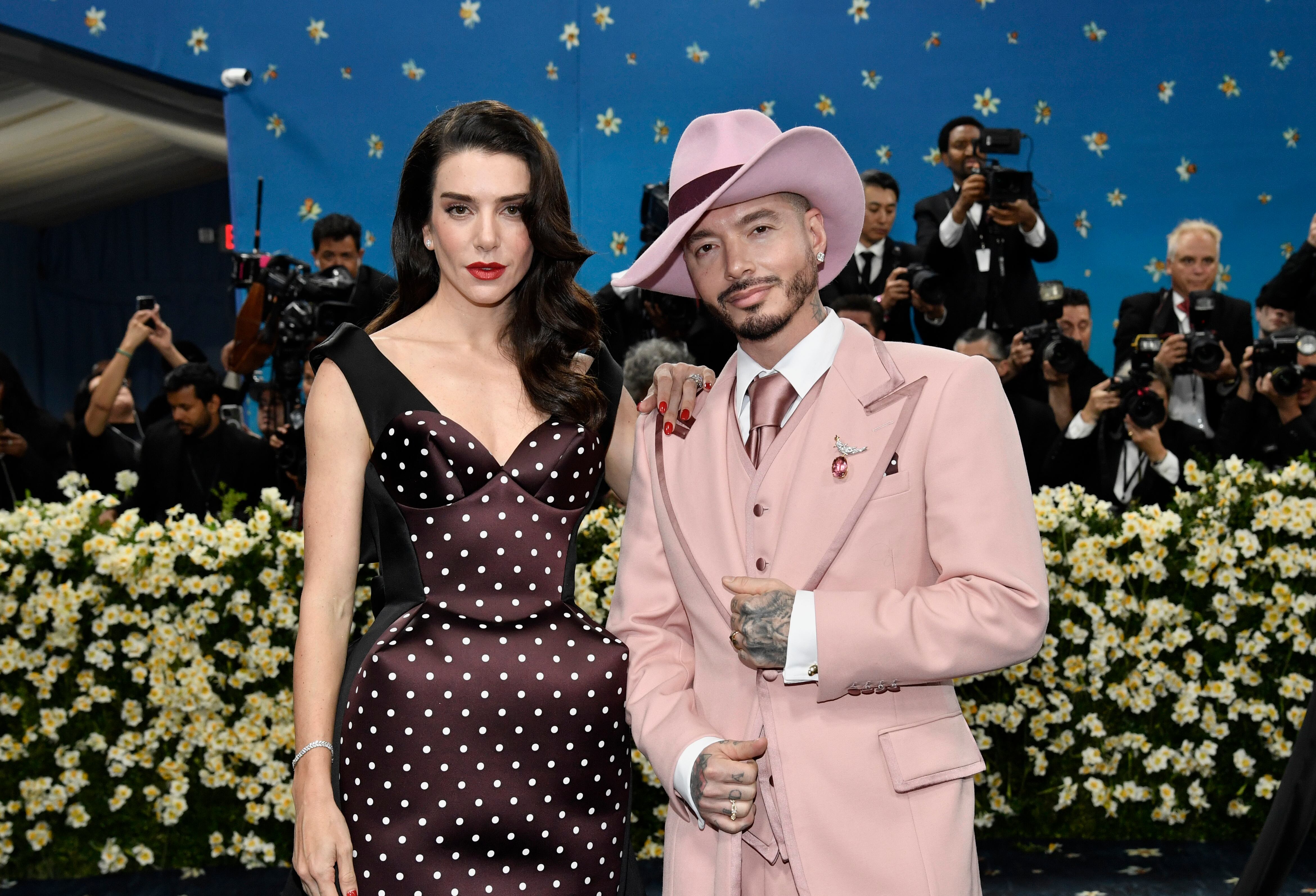 Valentina Ferrer y J Balvin durante la MET Gala 2025