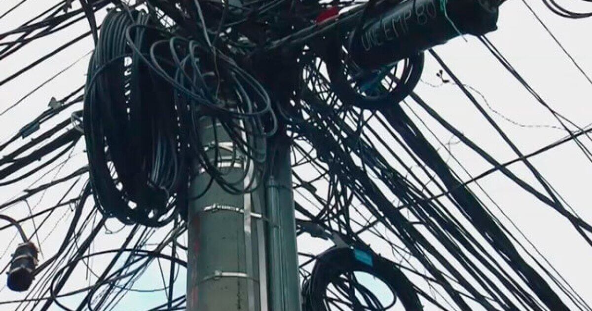 'Telarañas' de cables son catalogadas como contaminación visual.