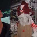 “Me han apagado las luces, voy a dejar el jarrón”, dice el artista español en la grabación.