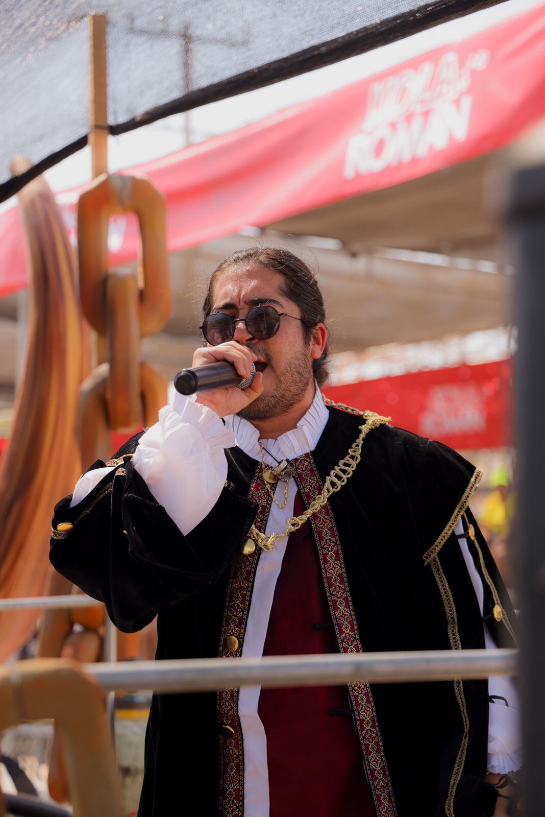 Manzu puso a gozar a todos en la vía 40 con su nueva canción “Pupi”.