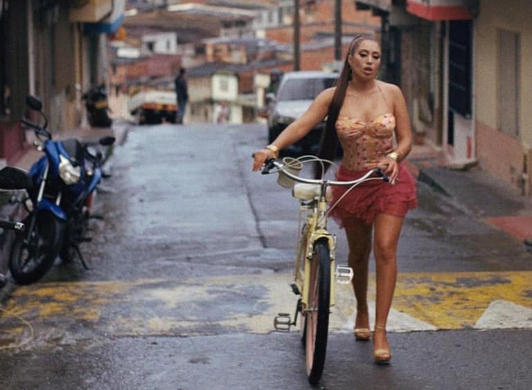 Kali Uchis grabó el video de Telepatía en Pereira, ciudad de la que son sus padres.