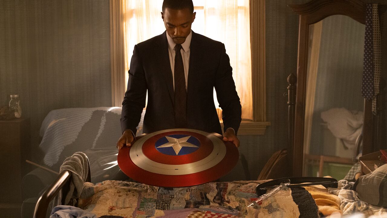 Falcon/Sam Wilson (Anthony Mackie) in Marvel Studios' THE FALCON AND THE WINTER SOLDIER exclusively on Disney+. Photo by Chuck Zlotnick. ©Marvel Studios 2020. All Rights Reserved.