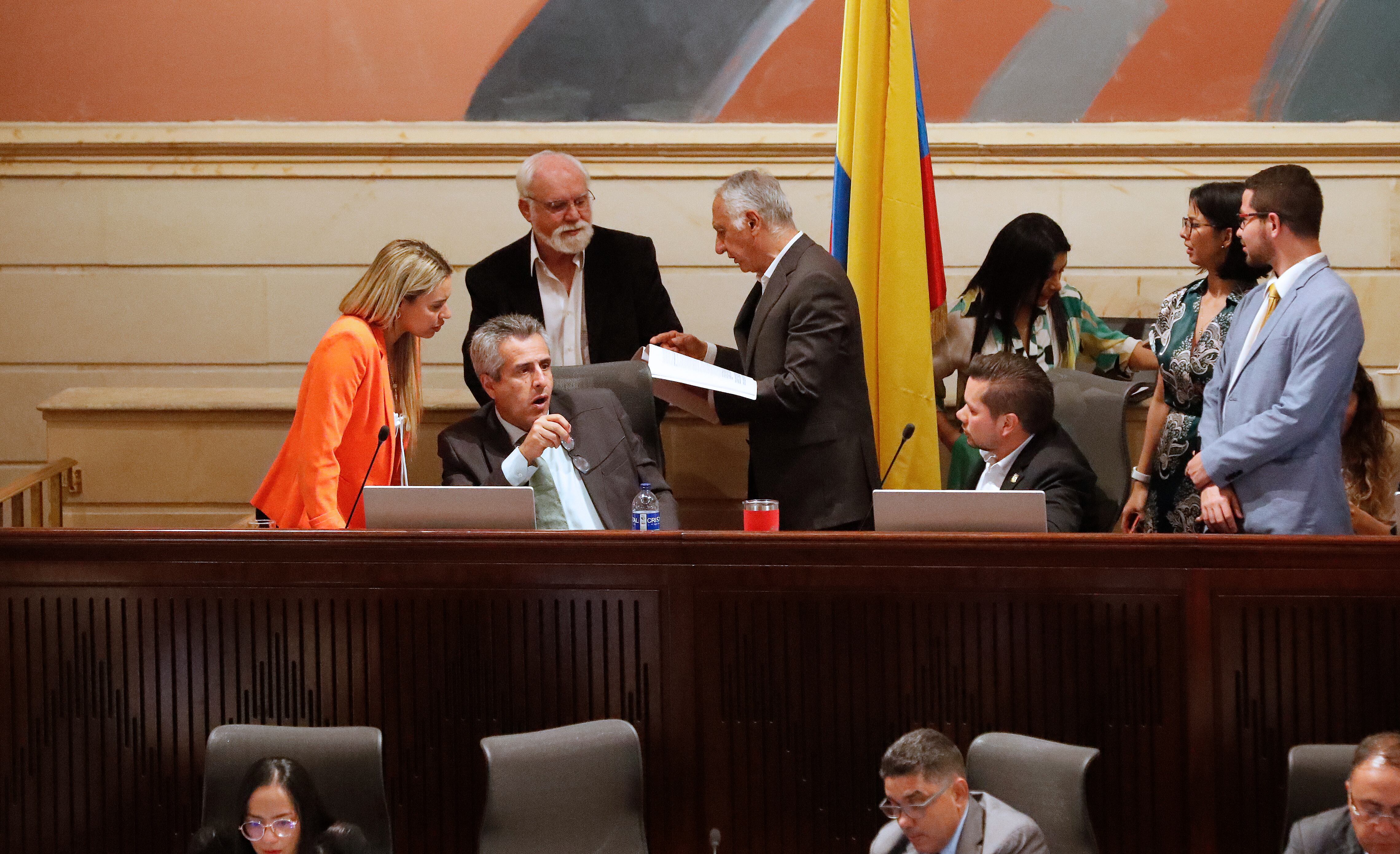Segundo debate Reforma a la salud  en la plenaria de la Cámara de Representantes  
Ministro del Interior Luis Fernando Velasco
Ministro de Salud  Guillermo Alfonso Jaramillo
Presidente de la Cámara Andrés Calle
Director de la Adres Félix León Martínez
Alfredo Mondragón  Representante a la Cámara
Bogota noviembre 28  del 2023
Foto Guillermo Torres Reina / Semana