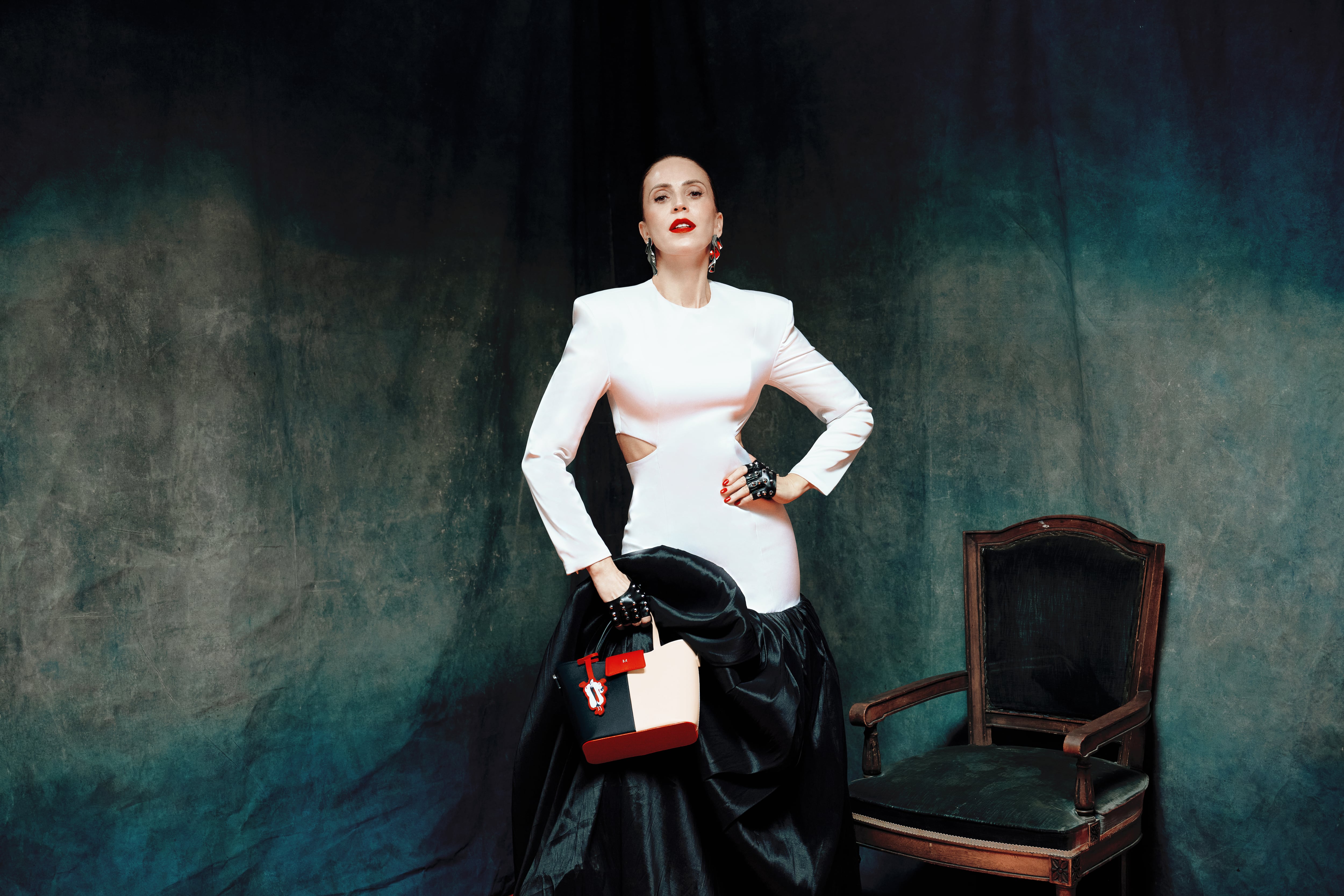 Alejandra Azcárate, la imagen de Cruella, la nueva cápsula de Mario Hernández y Disney.