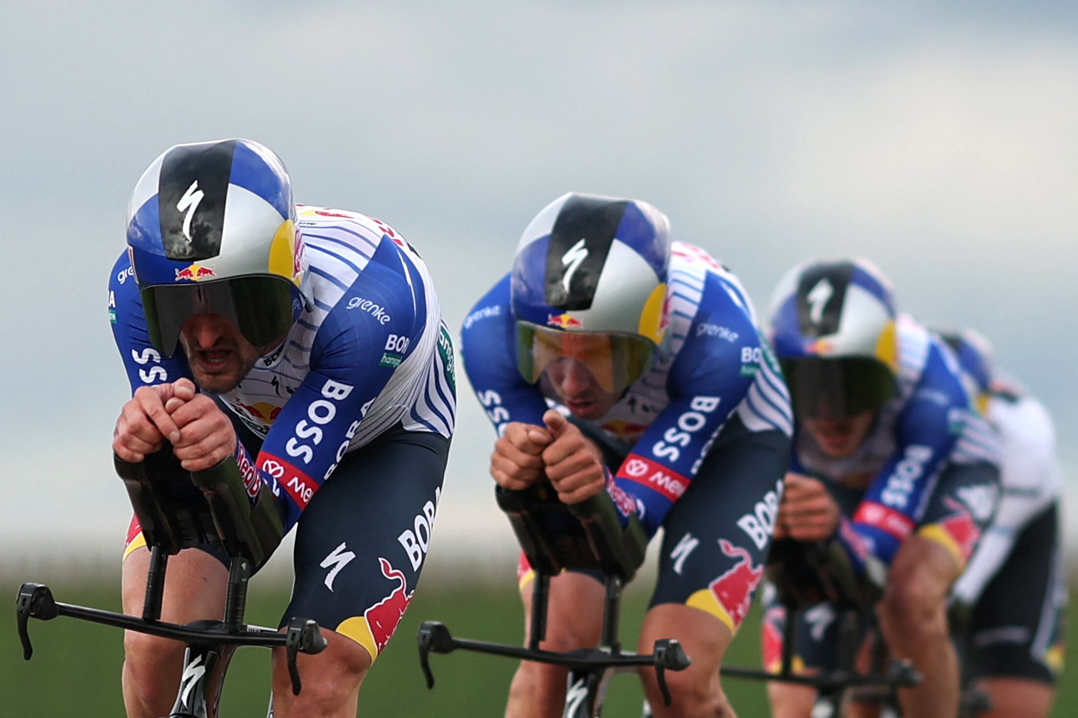 Daniel Felipe Martínez en la contrarreloj por equipos.
