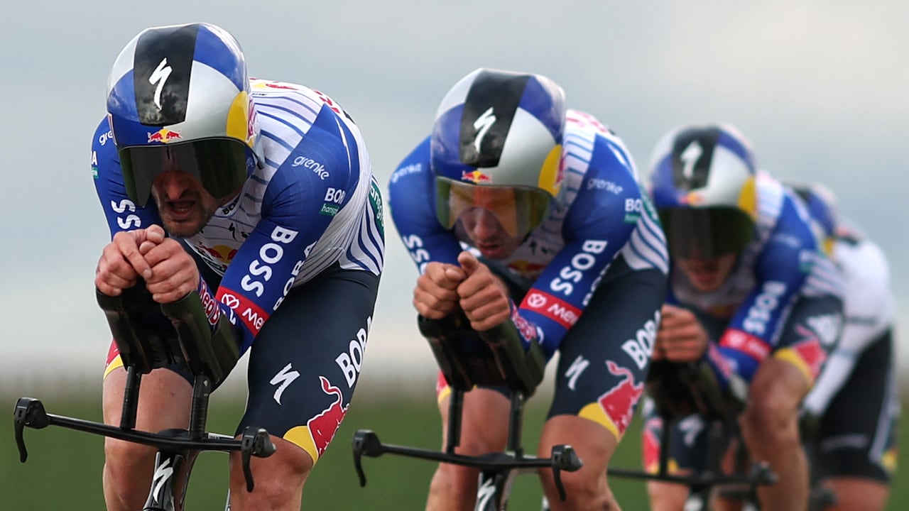 Daniel Felipe Martínez en la contrarreloj por equipos.