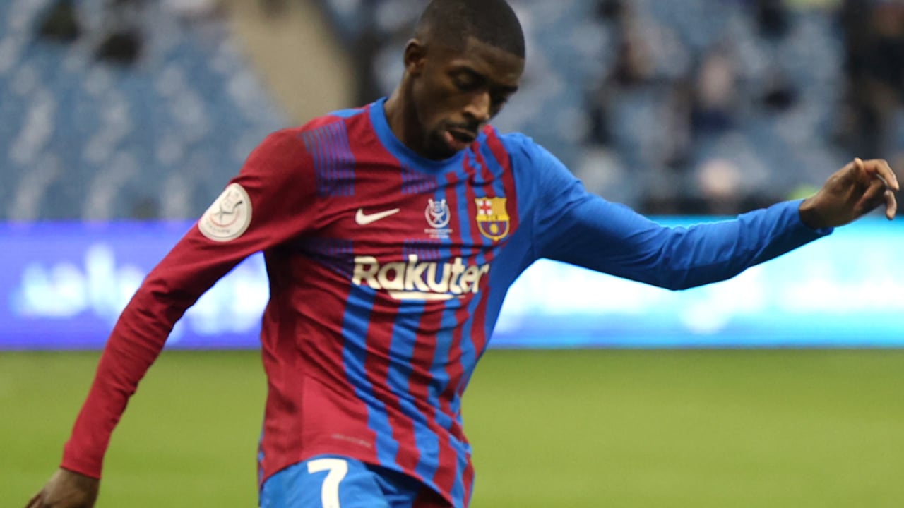 Barcelona's French forward Ousmane Dembele runs with the ball during the Spanish Super Cup semi-final football match between Barcelona and Real Madrid at the King Fahd International stadium in the Saudi capital Riyadh on January 12, 2022.
AFP/Fayez Nureldine