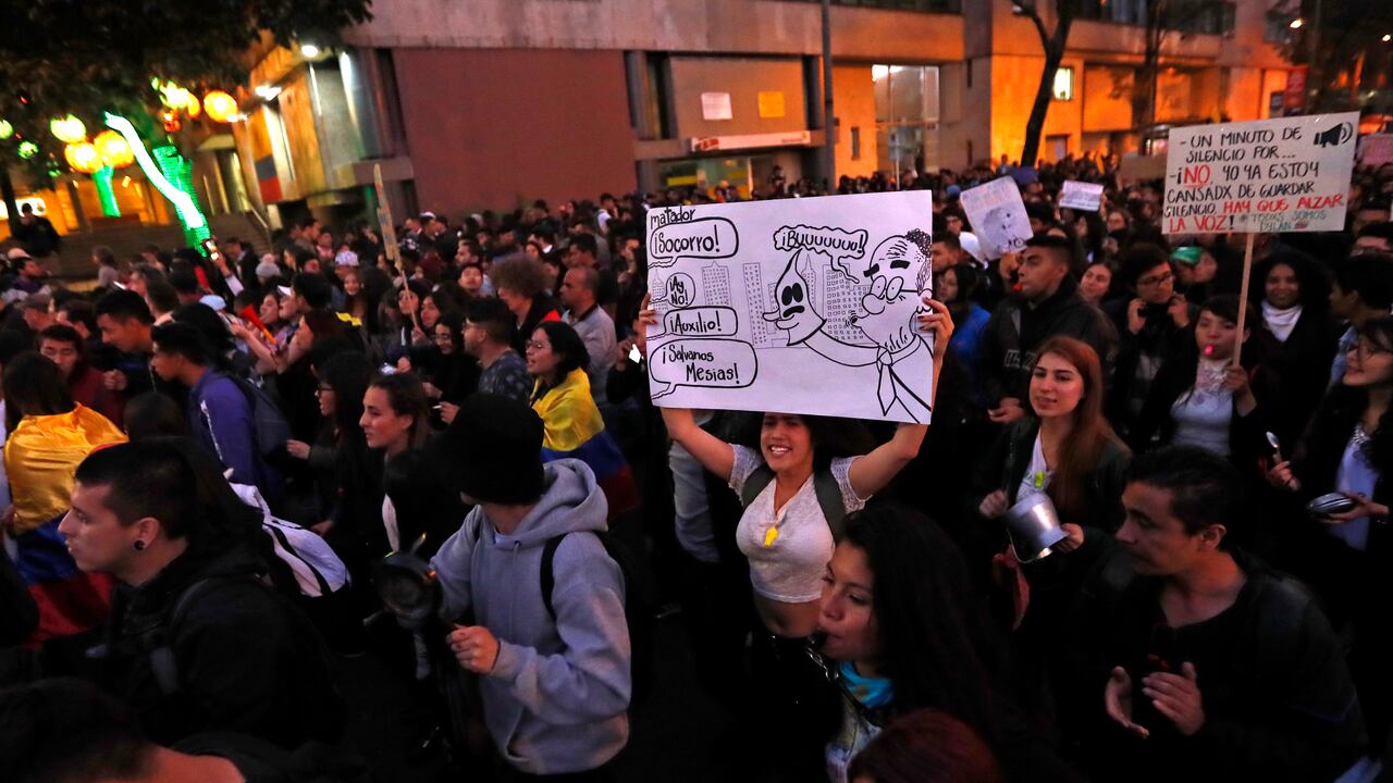 "Les ruego que no tengamos más violencia", Luis Ernesto Gómez a manifestantes del Portal Américas?
