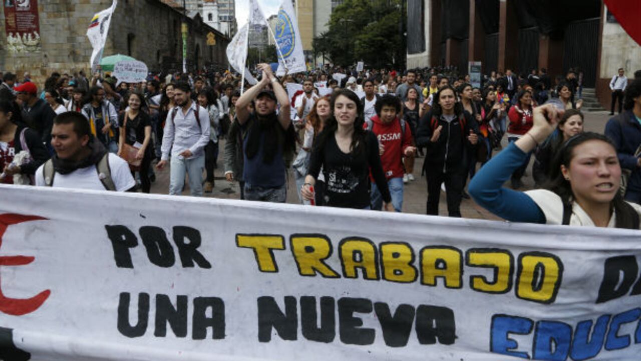 Congreso archivó proyecto de horas extras.