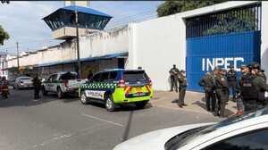 El GOES de la Policía acudió en apoyo del Inpec al penal.