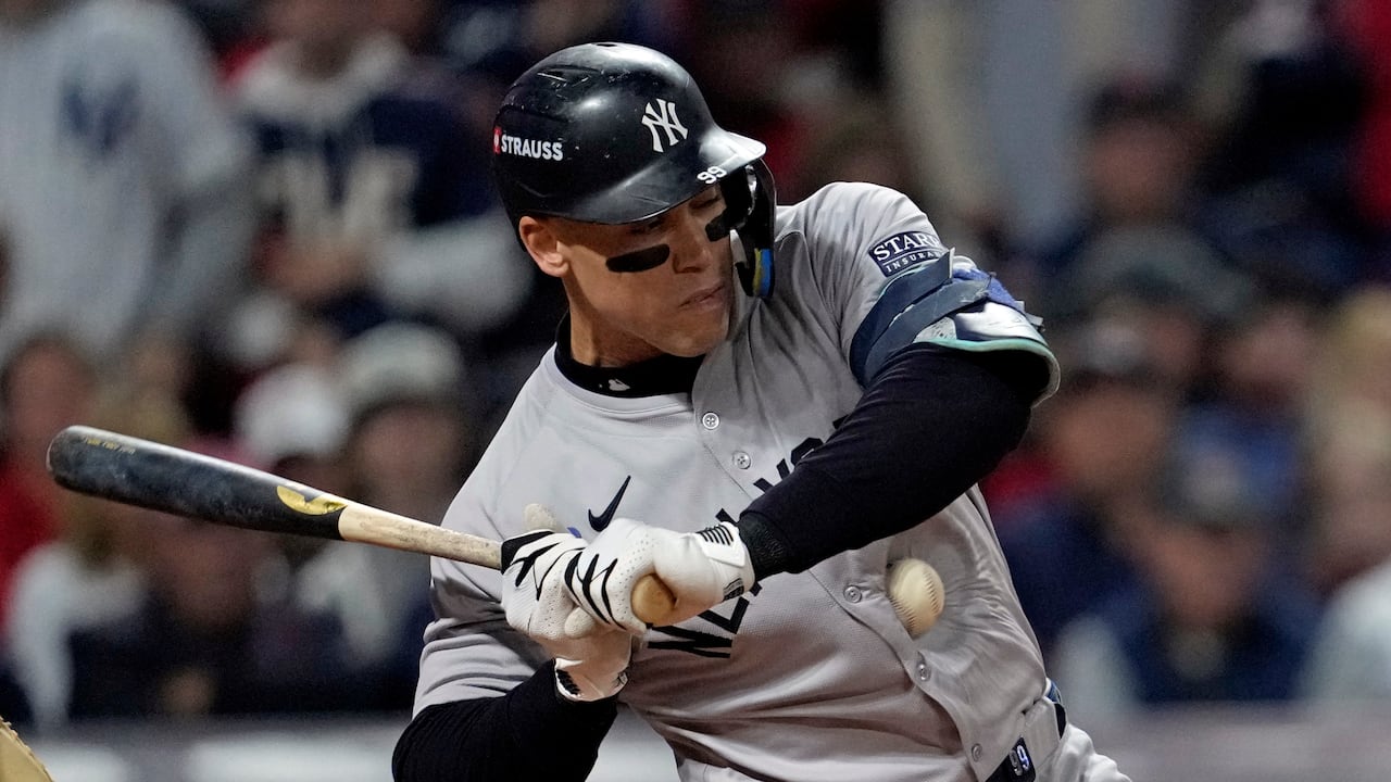 New York Yankees' Aaron Judge runs the bases after hitting a two-run home against the Cleveland Guardians during the eighth inning in Game 3 of the baseball AL Championship Series Thursday, Oct. 17, 2024, in Cleveland.(AP Photo/Jeff Roberson)