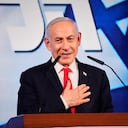 El primer ministro israelí, Benjamin Netanyahu, se dirige a sus partidarios en la sede del partido Likud en Jerusalén, tras la publicación de los primeros resultados de las encuestas a pie de urna en las elecciones generales de Israel, el miércoles 28 de octubre de 2026.