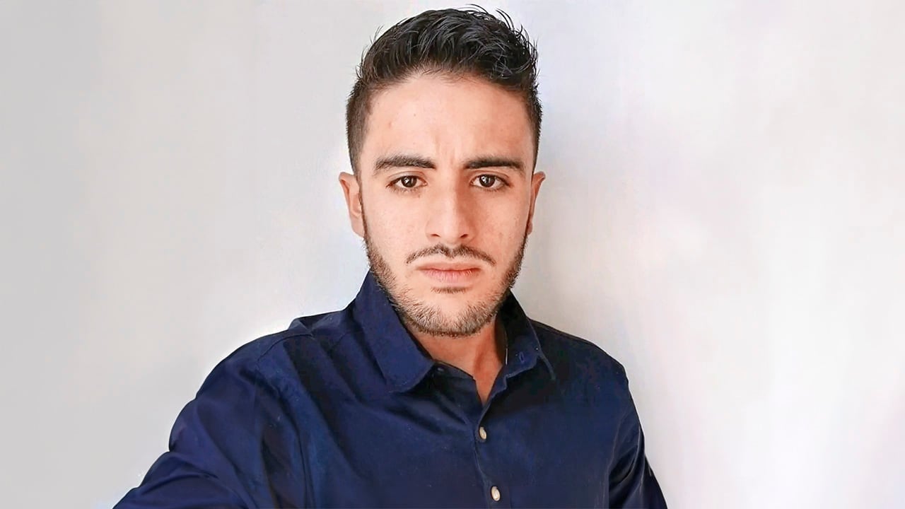 Mateo había llegado a Briceño para adelantar un reportaje sobre la violencia y el constreñimiento que ejercen los hombres de Calarcá en la región. Los disidentes lo torturaron y luego lo asesinaron. 