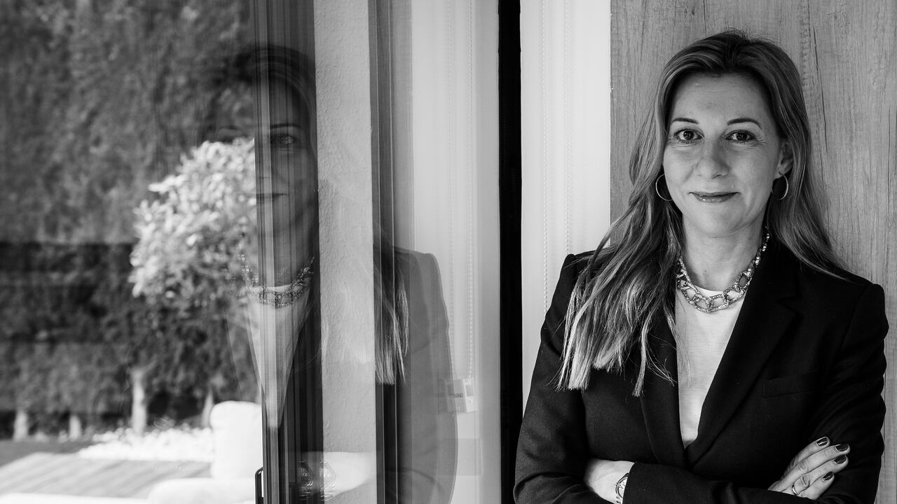 Eva G. Sáenz de Urturi habló con ARCADIA sobre su novela Aquitania.