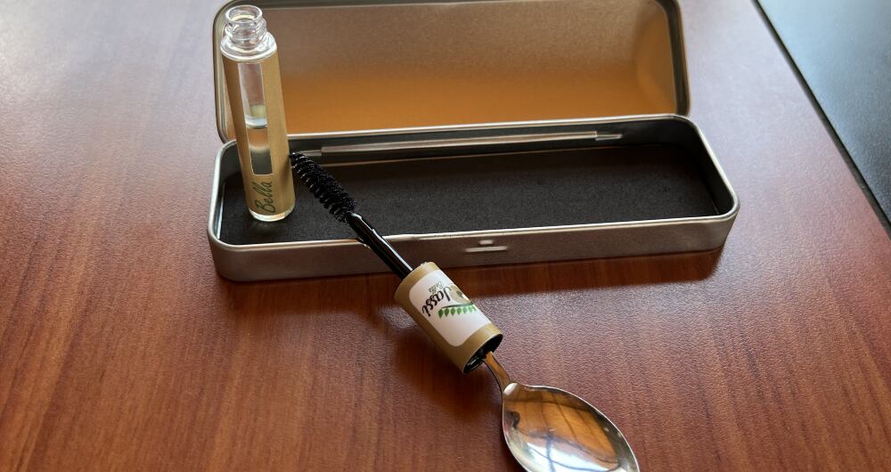 Cuchara encrespadora de pestañas desarrollada por Isabella España