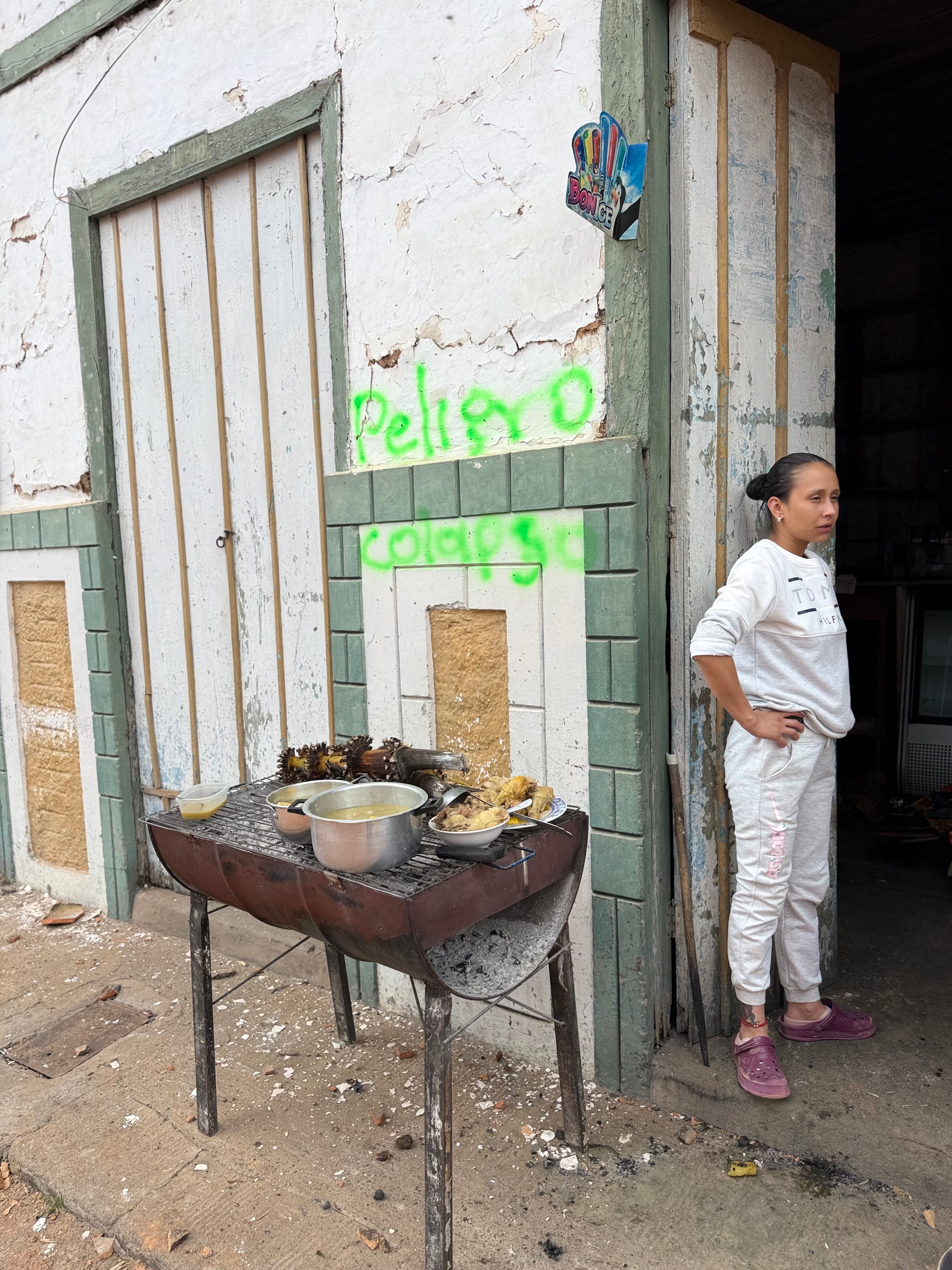 Lo que quedó en pie en El Cairo, Valle del Cauca, posiblemente se desplome en las próximas semanas.