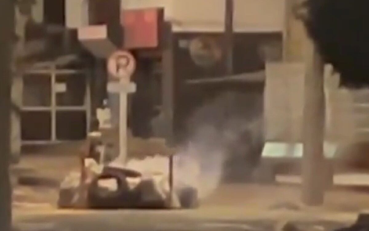 El explosivo fue detonado en horas de la noche de este viernes.