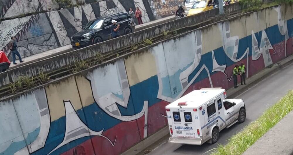 Una mujer se habría lanzando desde puente peatonal cerca a la estación 21 Ángeles de TransMilenio