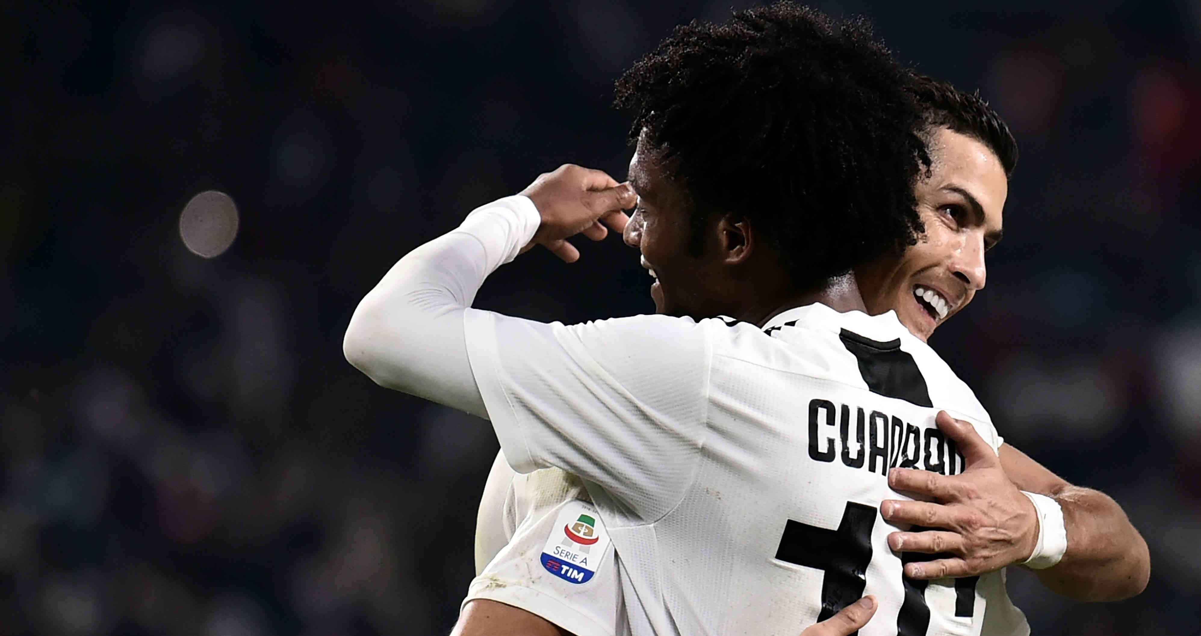 Juan Guillermo Cuadrado y Cristiano Ronaldo, cuando compartían en la Juventus.
