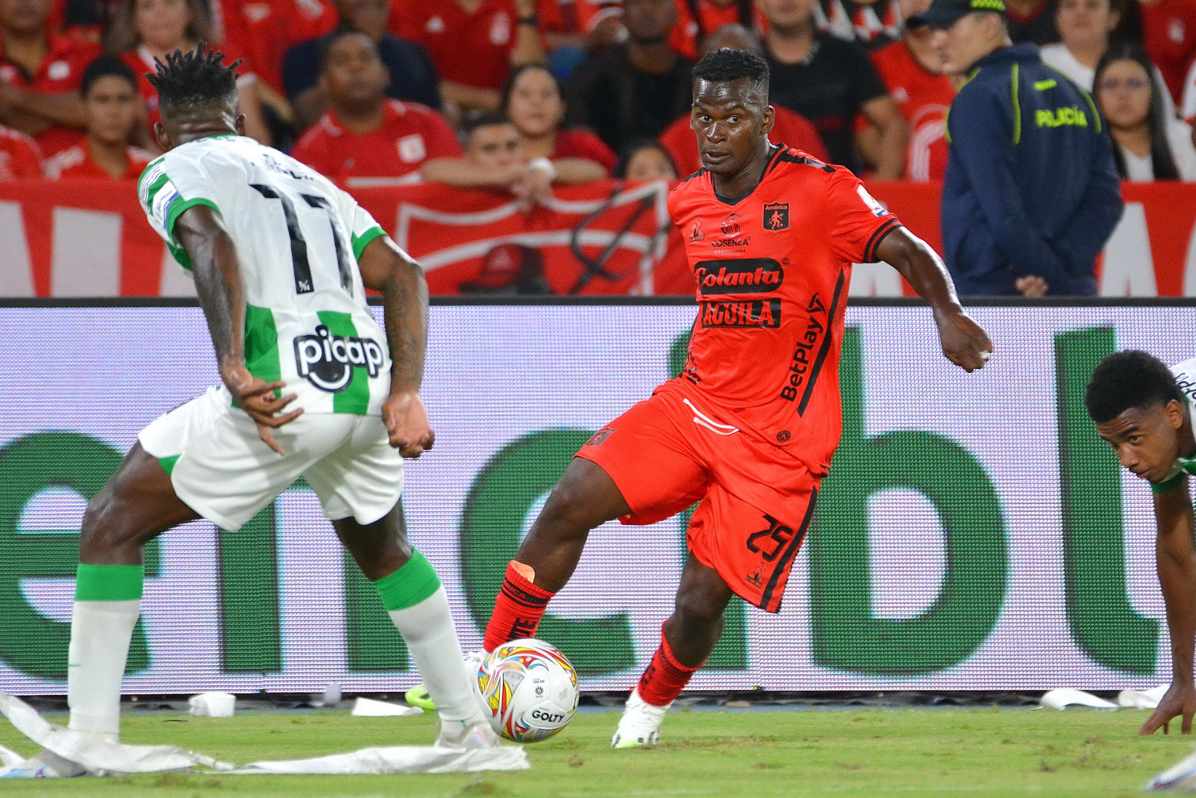 América de Cali perdió el duelo contra el Atletico Nacional 3 goles por 1 en el estadio Pascual Guerrero de Cali