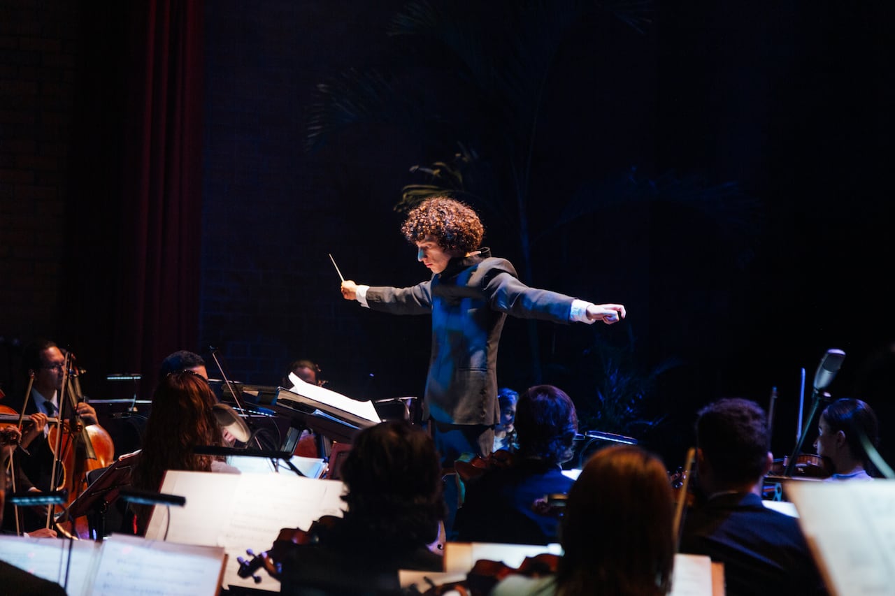 Tami Daniel Rueda-Blanco, nacido en Colombia y formado en Viena, ha demostrado un enfoque especial en la música moderna y contemporánea.