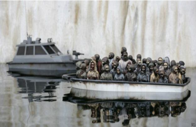 Bansky explora en su parque de "diversiones" asuntos como la guerra, la corrupción o el consumismo. La identidad del artista continúa siendo una incógnita, aunque sí se sabe que nació en la ciudad británica de Bristol.