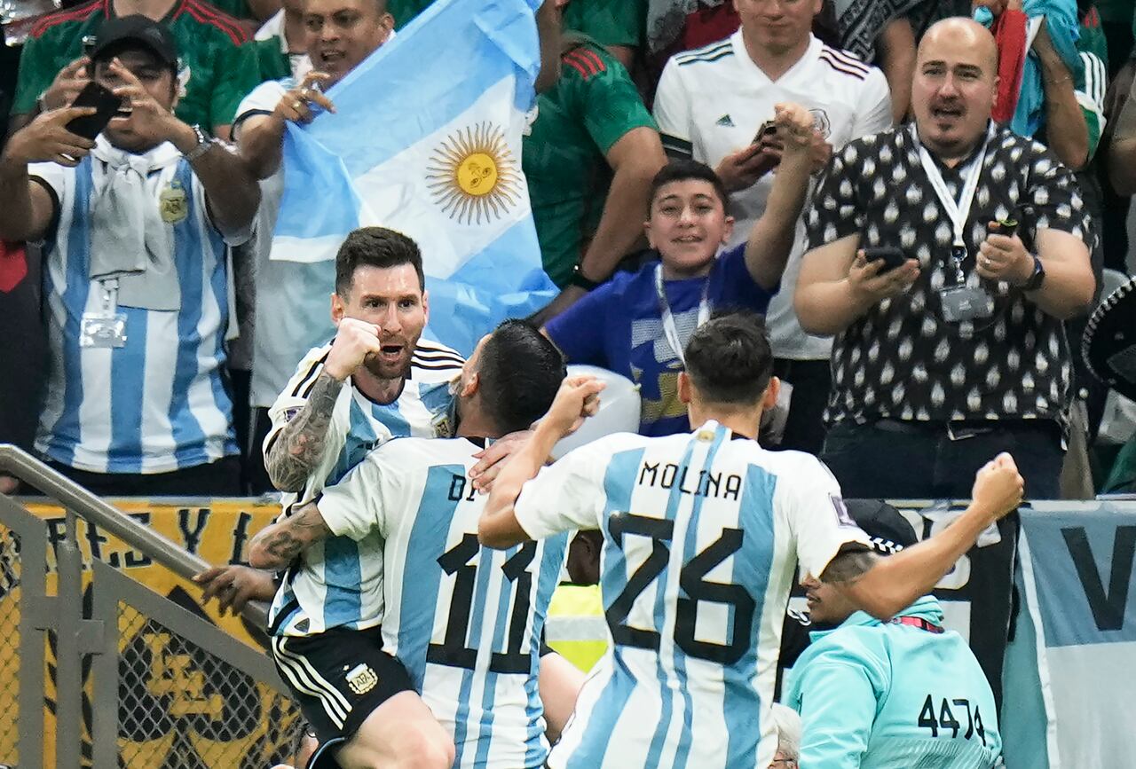 Argentina v Mexico