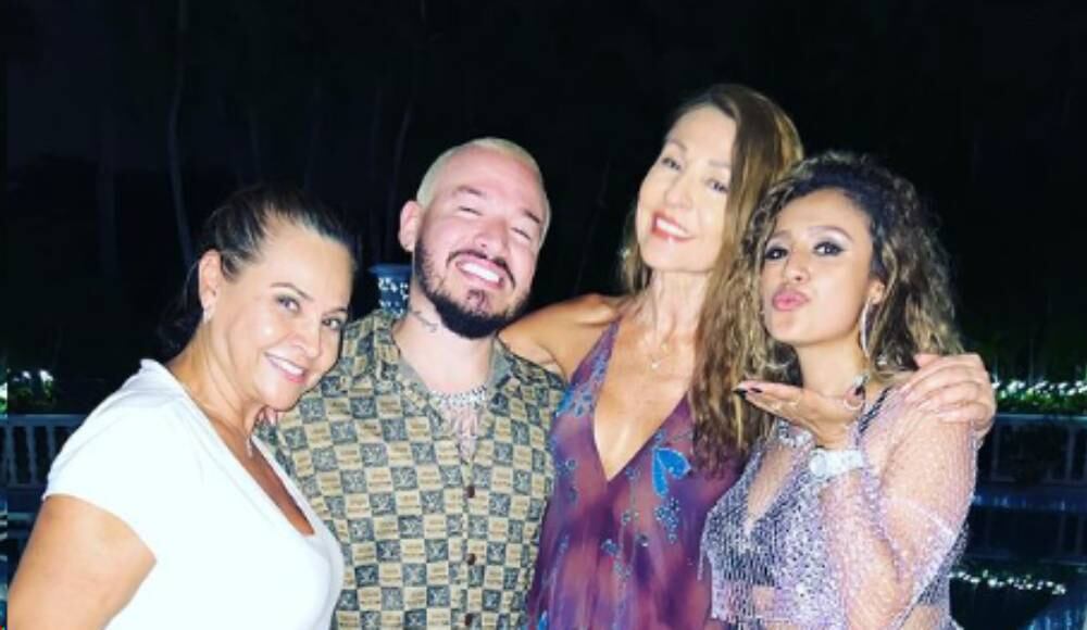 Amparo Grisales e imitadores de Yo me llamo