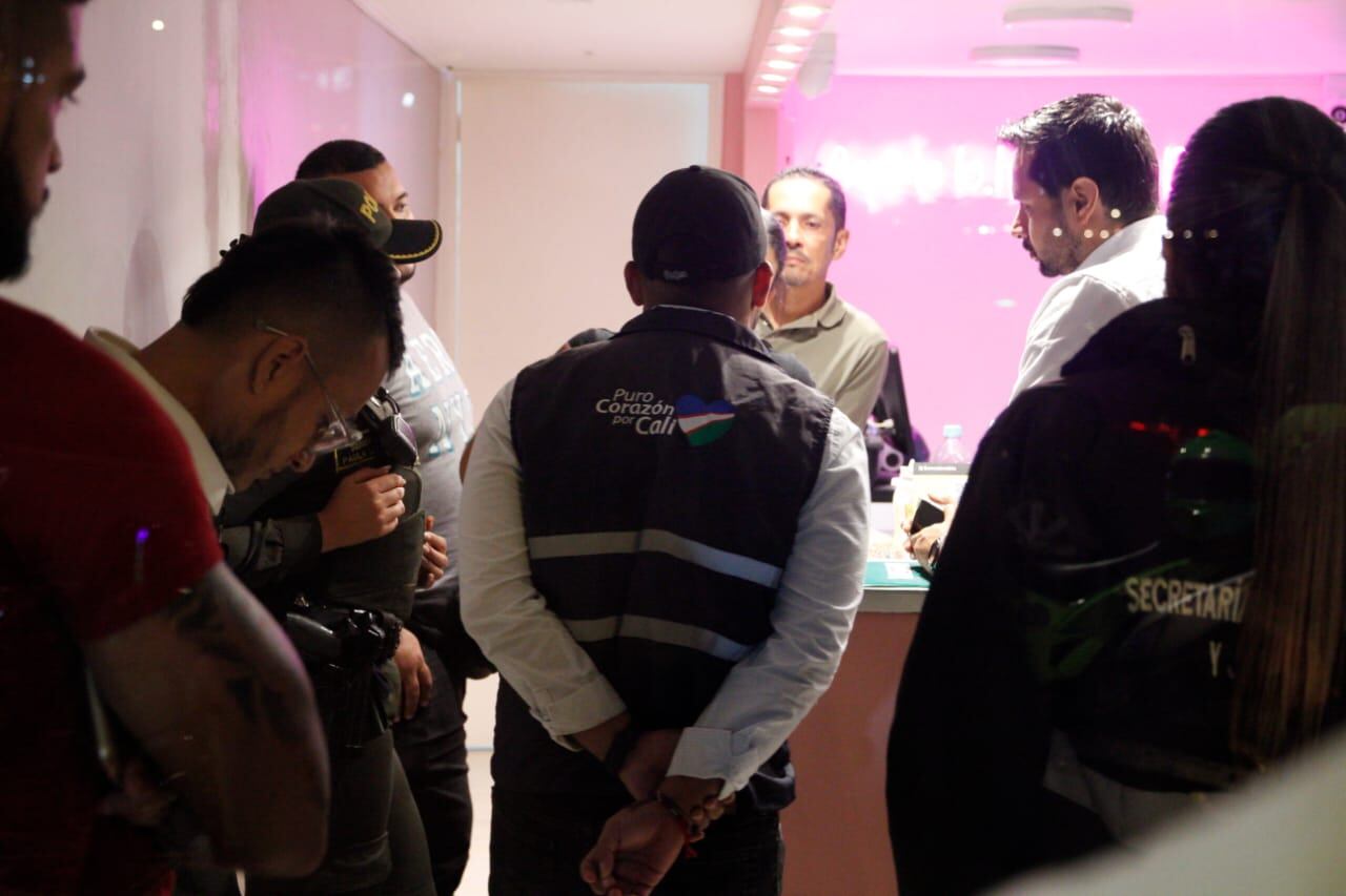 Luego de la visita de las autoridades, el local podrá seguir vendiendo los waffles con forma de penes.