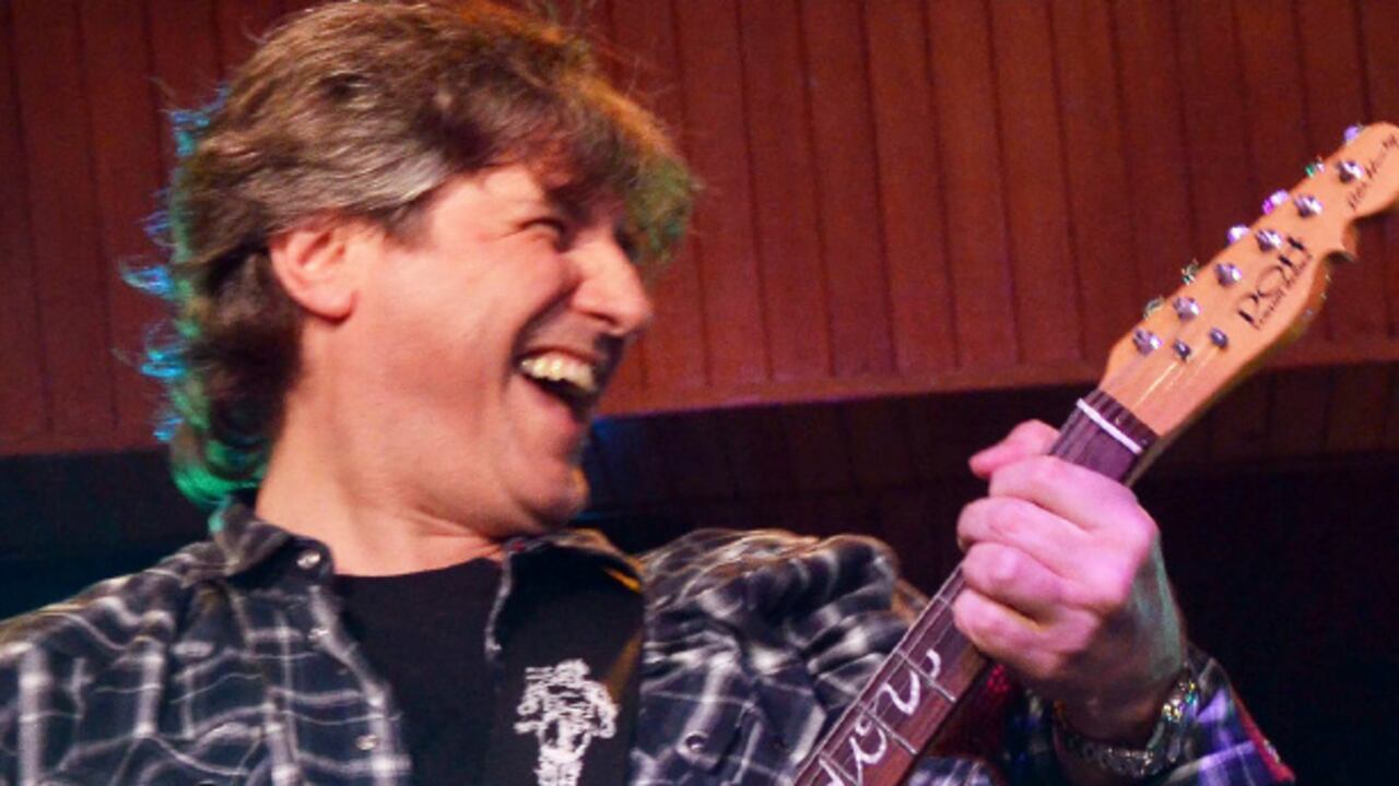 El vicepresidente Amado Boudou suele tocar con la banda La Mancha de Rolando