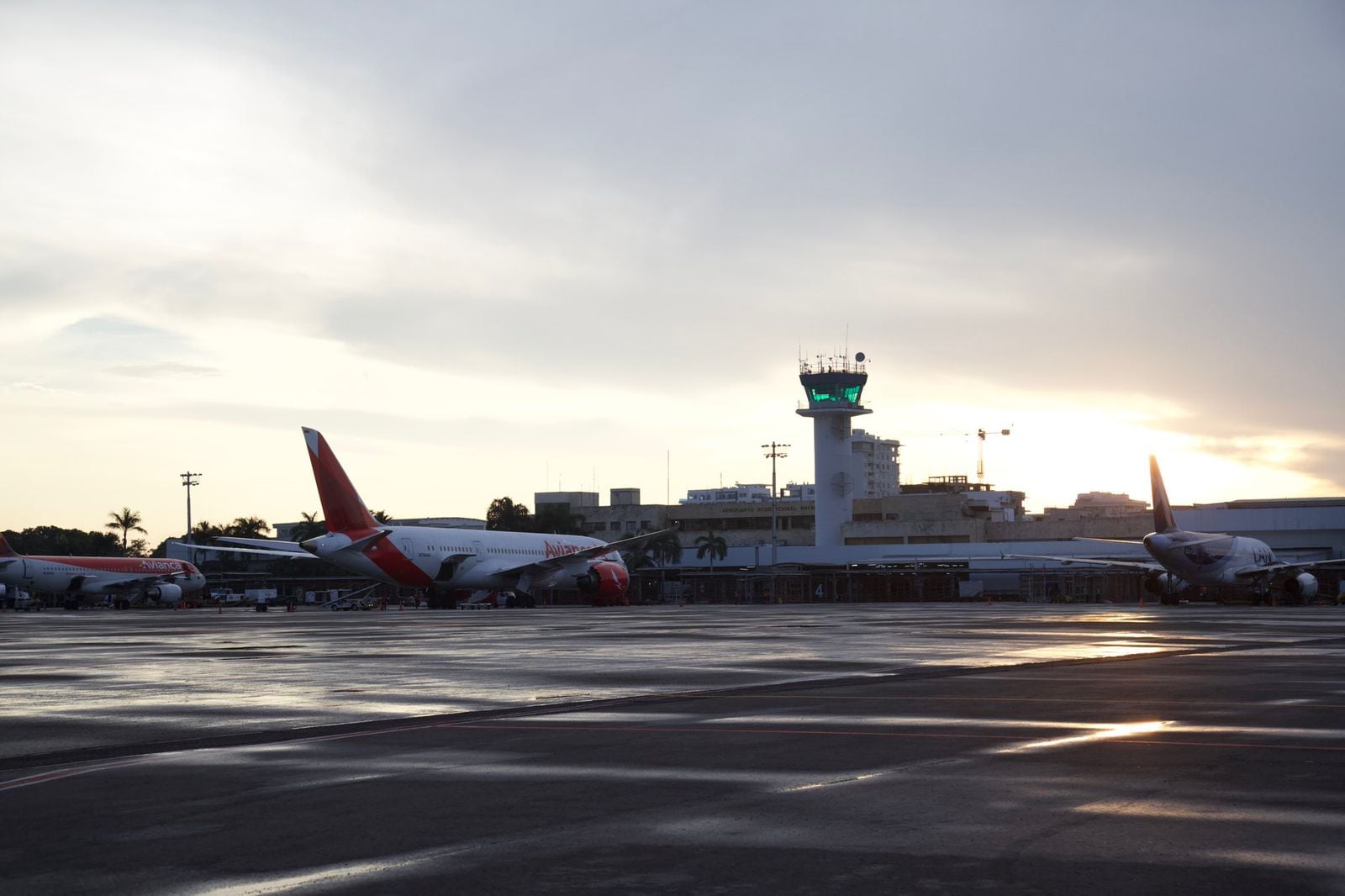 Aeropuerto internacional Rafael Núñez de Cartagena.