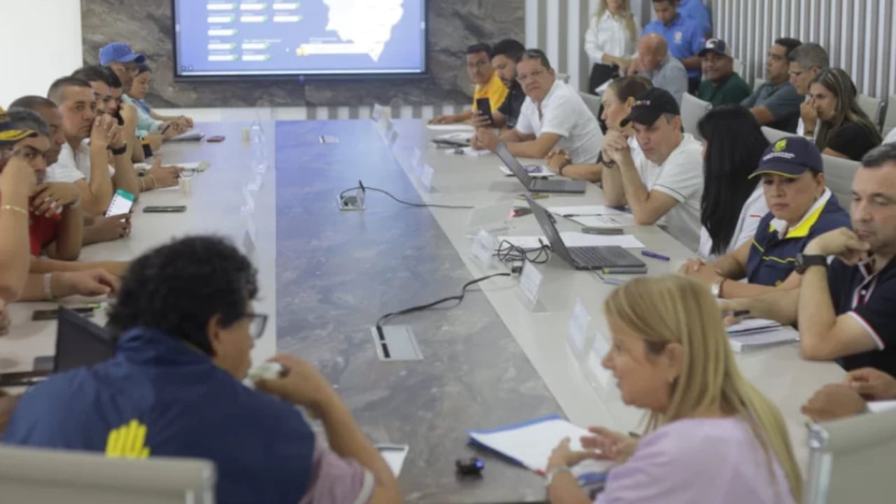 Reunión entre el Gobierno nacional y alcaldes del Atlántico por estragos de las lluvias este 22 de octubre.